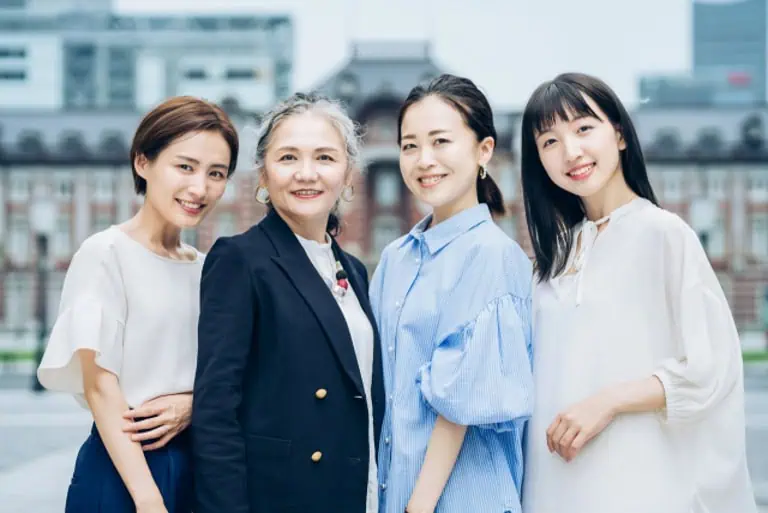 Multi-generational women